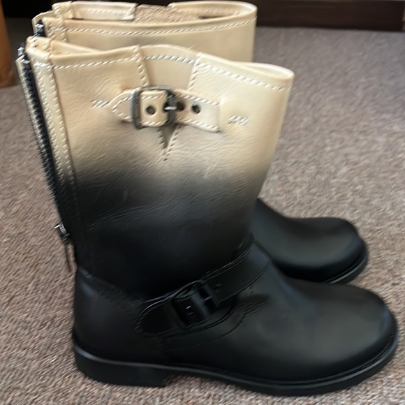 Leather Aldo two toned boots - Picture 3 of 8